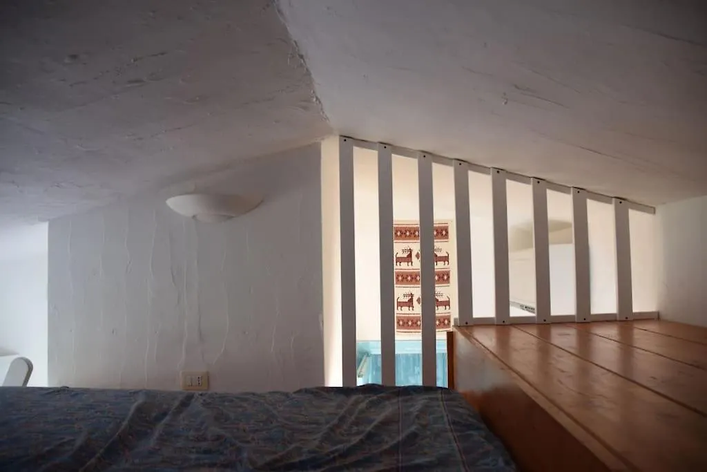 Appartamento In Villa Con Ampia Terrazza Di 27M2 Chia Semesterbostad